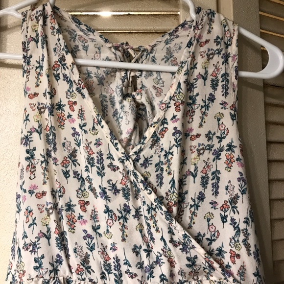 Strappy Tank top by Sadie Robertson - Picture 2 of 7